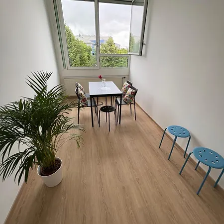 Wohnestate Gmbh - Modern Living Hostel München