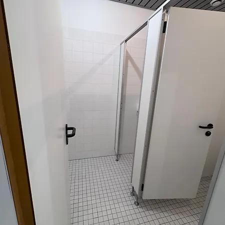 Wohnestate Gmbh אכסניה