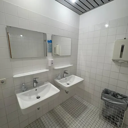 אכסניה Wohnestate Gmbh